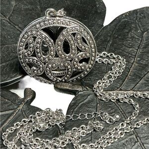 Silver Pendant Necklace